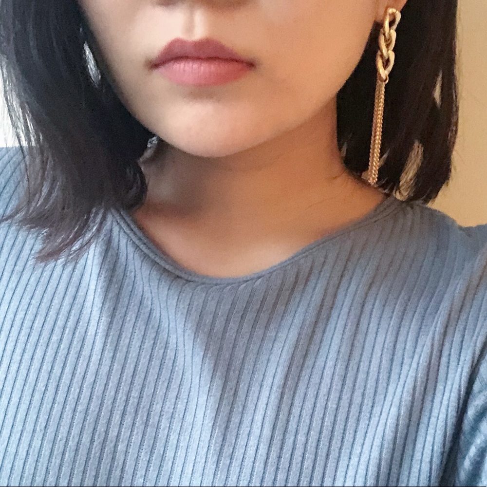 MOVING SALE Gold tassel chain earring - Picture 3 of 3